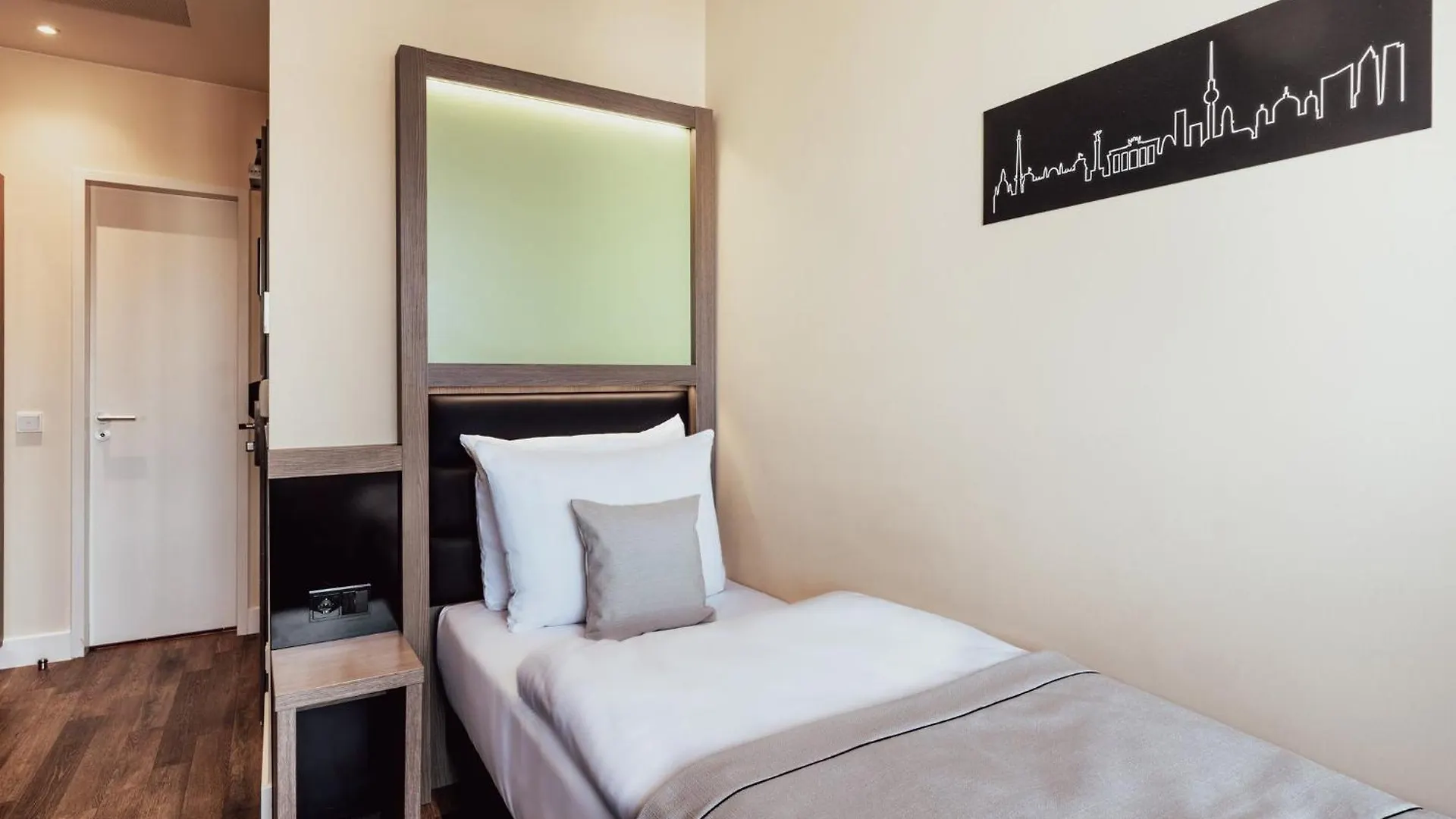 ***  Garner Hotel Berlin - Charlottenburg, An Ihg Hotel Alemania
